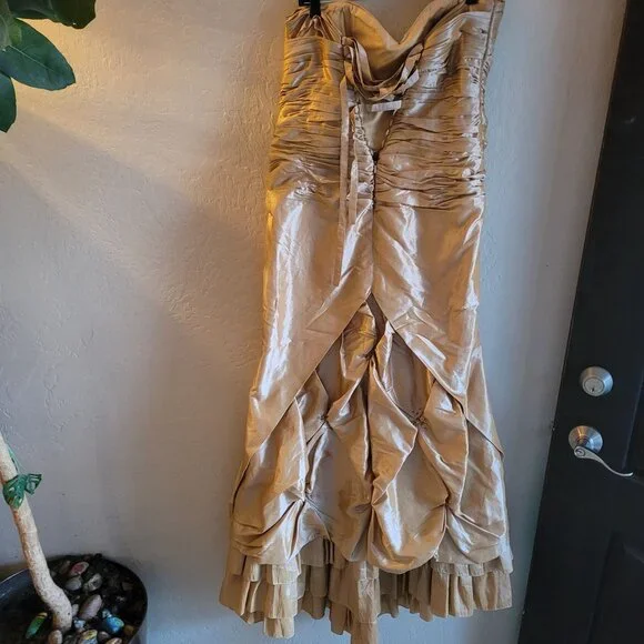 Lenovia Strapless Gold Ruched Gown size XL - Picture 4 of 9